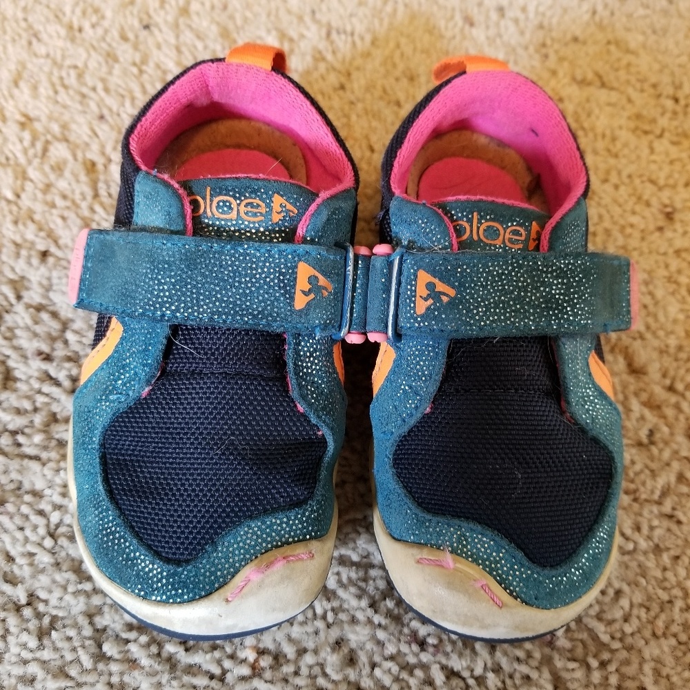Plae Shoes